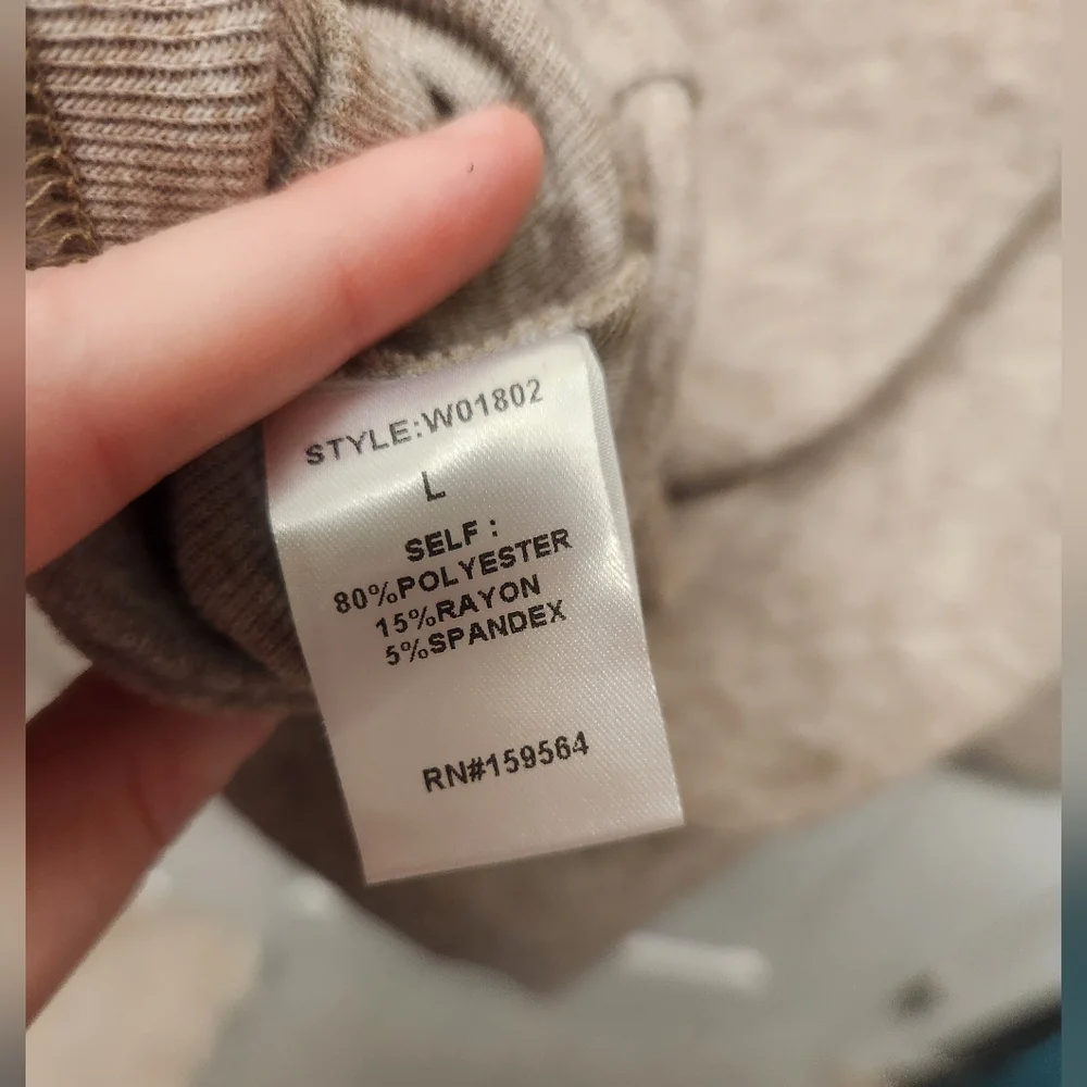 NWT Large Blu Ivy boutique creamy grey-beige off shoulder sweater - Picture 8 of 14